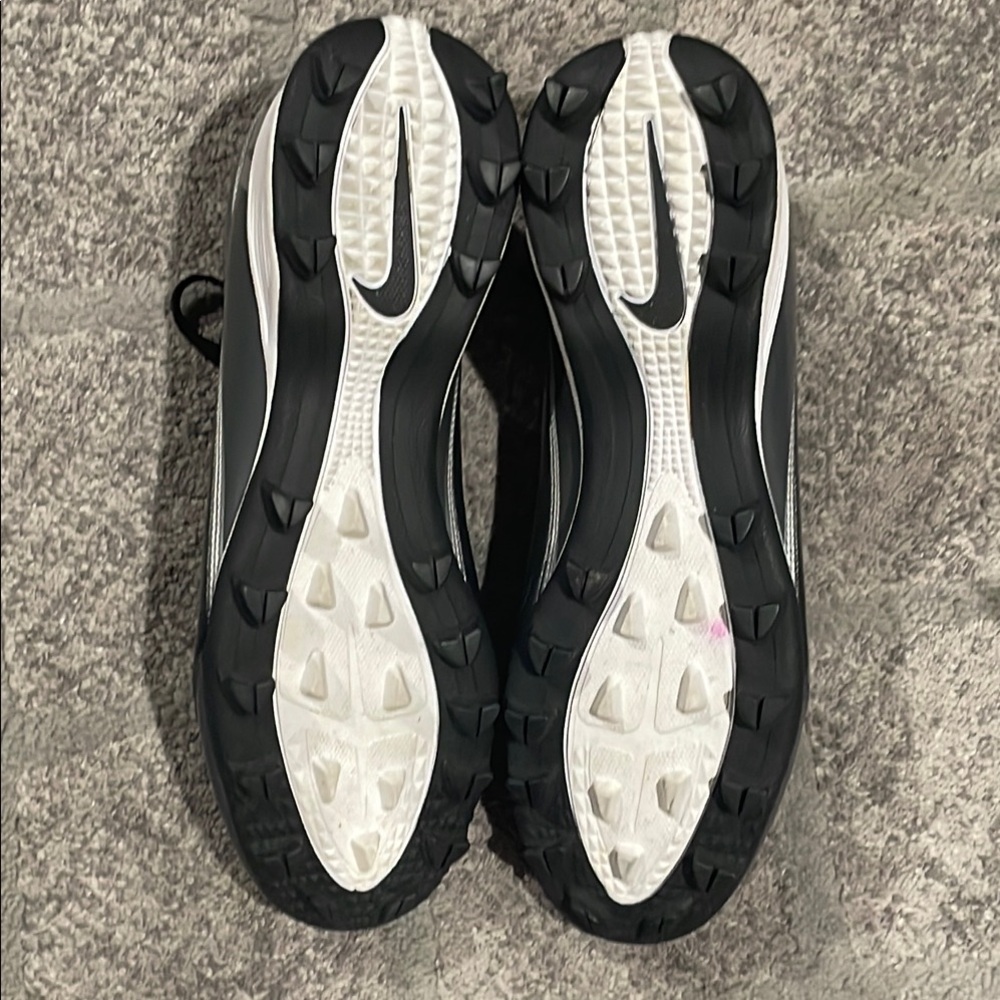 Nike Land Shark 2 Low Black and Silver Football Sports Cleats - Picture 3 of 6